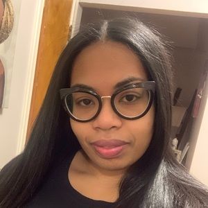 Meet your Posher, Kiana